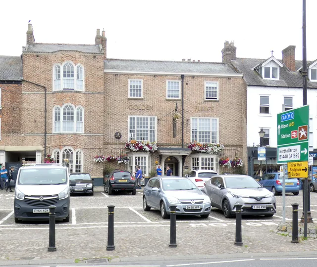 The Golden Fleece on Thirsk Market Place